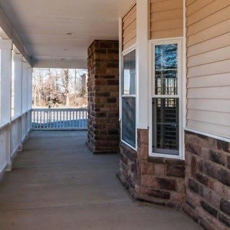 Holmes Suites And Inn Blacklick Exterior foto